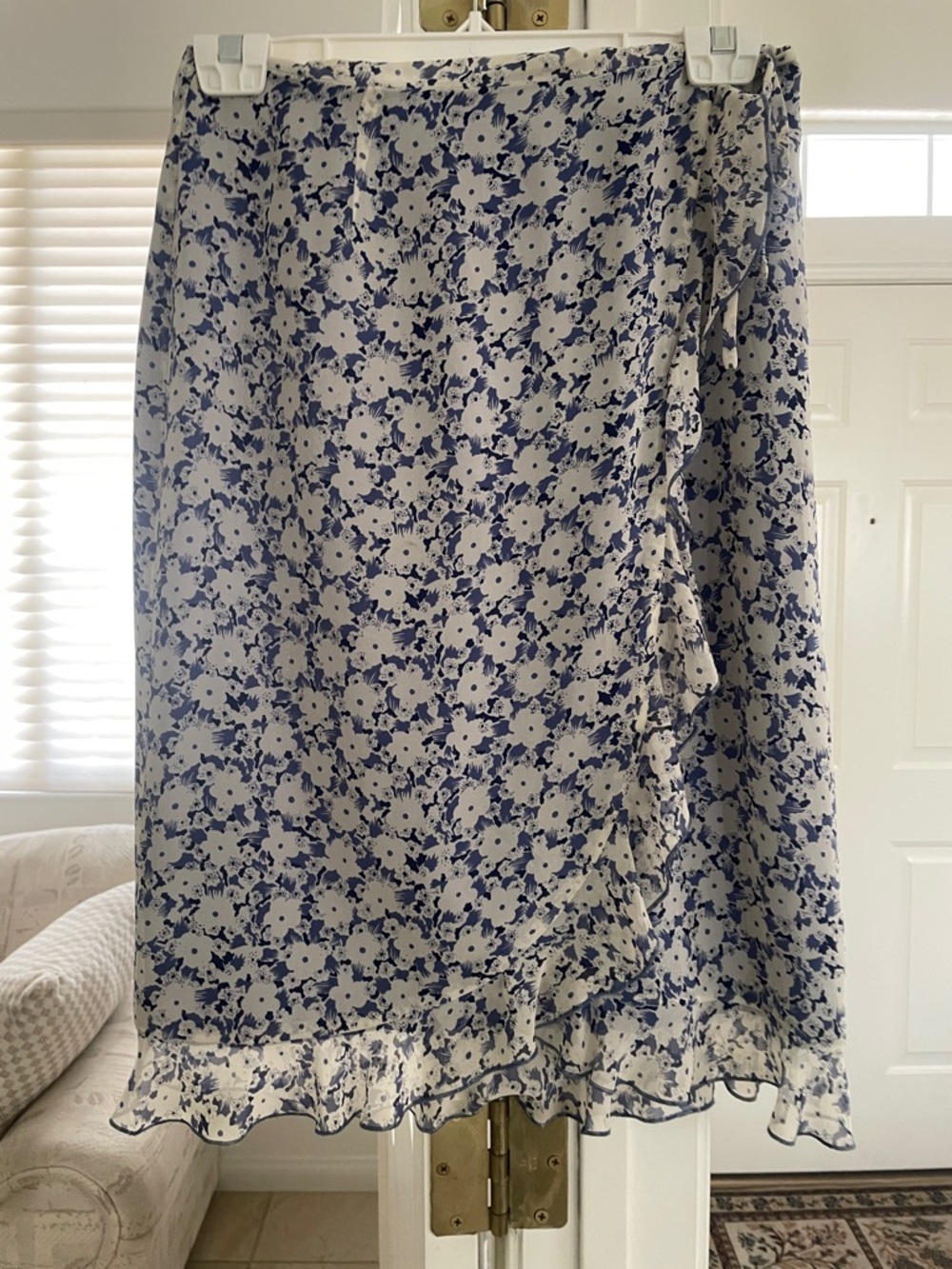 SIZE 4 INC all SILk LINED ZIP CLOSURE LIGHTWEIGHT FLORAL PRINT SKIRT WAIST 26